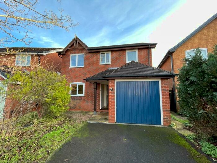 4 Bedroom House To Rent In Windermere Close, Gamston, NG2