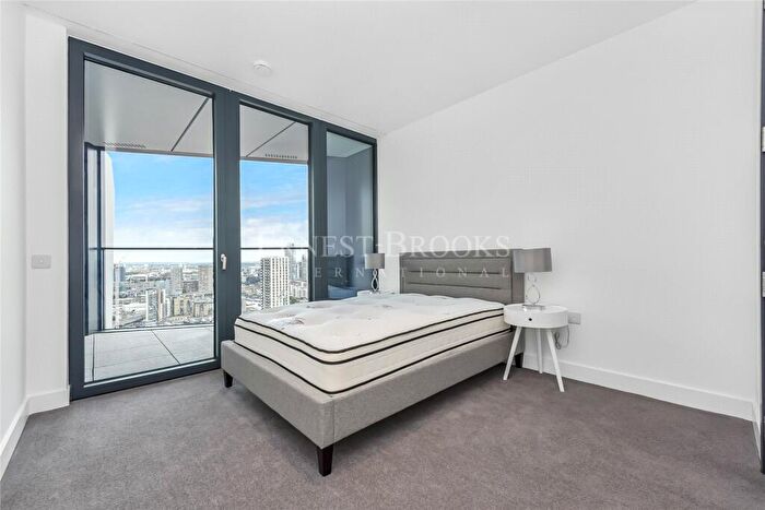 2 Bedroom Apartment To Rent In Amory Tower, The Madison, Marsh Wall, Canary Wharf, E14