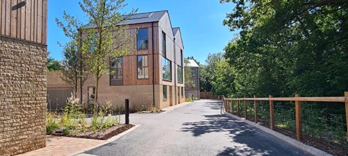 4 Bedroom Semi Detached House To Rent In Windebanks Box, SN13