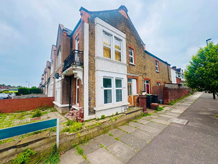 1 Bedroom Flat To Rent In Stondon Park, London, SE23