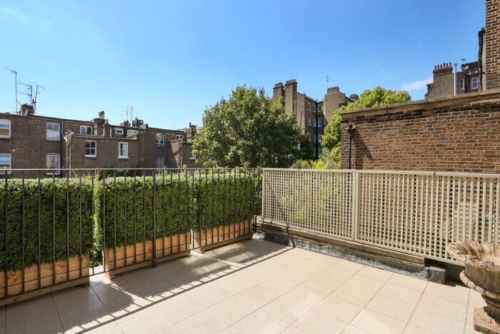 4 Bedroom Flat To Rent In Edith Grove, London, SW10