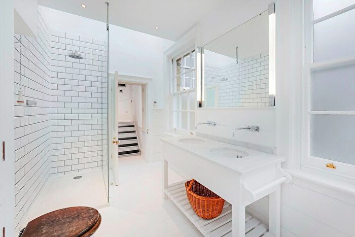 4 Bedroom Terraced House To Rent In Cheyne Walk, London, SW10