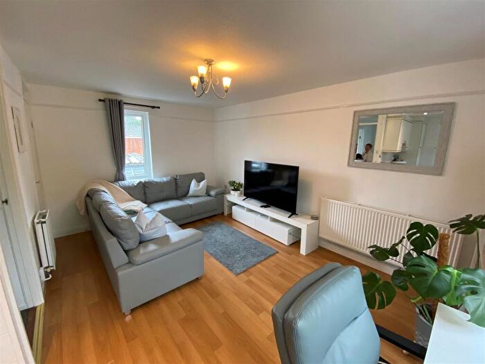 1 Bedroom Apartment For Sale In Lochinver, Bracknell, RG12