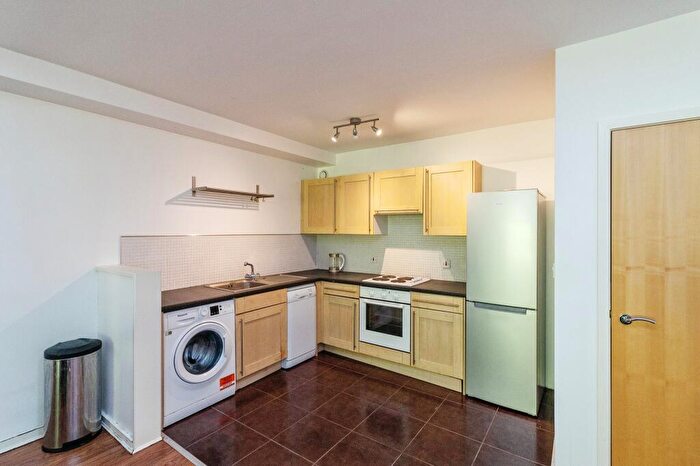 2 Bedroom Apartment To Rent In Kingswood, Sheffield, South Yorkshire, S6