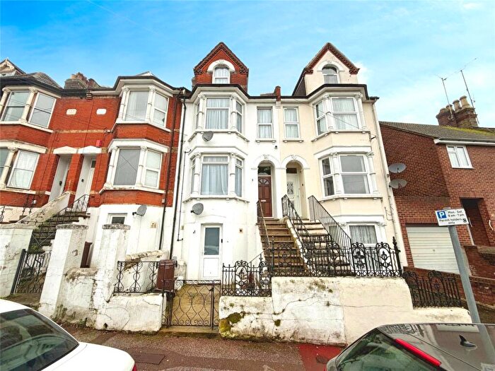 1 Bedroom Terraced House To Rent In Rochester Street, Chatham, Kent, ME4