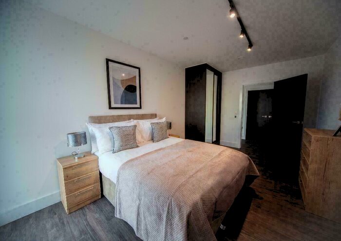 Apartment To Rent In Scrubs Lane, London, NW10