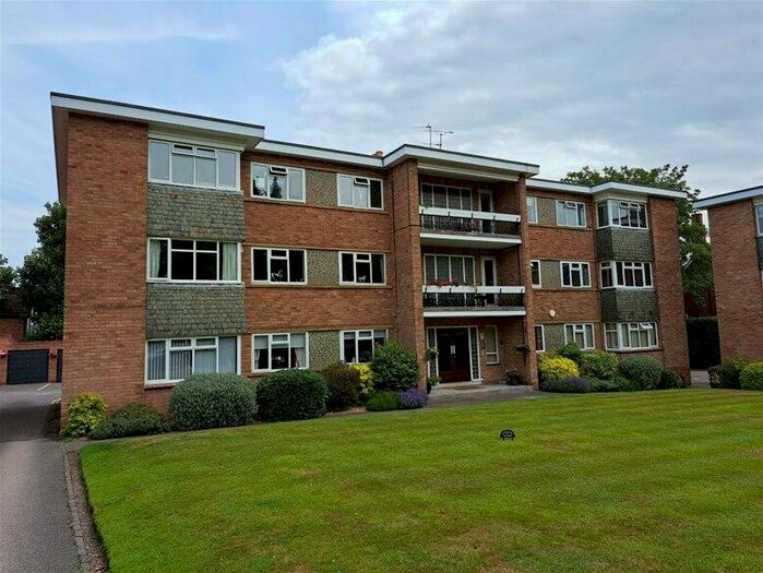 2 Bedroom Flat To Rent In Four Oaks Road, Four Oaks, Sutton Coldfield, B74