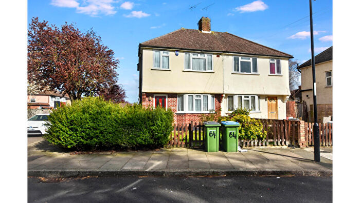 3 Bedroom Semi Detached House For Sale In Church Manorway, Abbey Wood, London, SE2