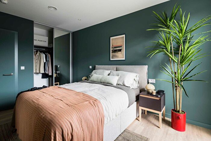 1 Bedroom Flat To Rent In Hayes, UB3