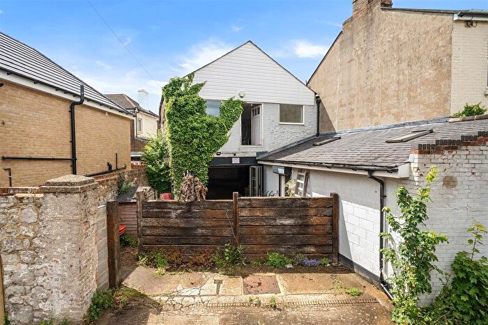 2 Bedroom Semi-Detached House For Sale In Warwick Place, Maidstone, ME16
