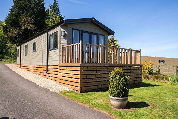 2 Bedroom Lodge For Sale In Hill Road, Great Broughton, Middlesbrough, TS9