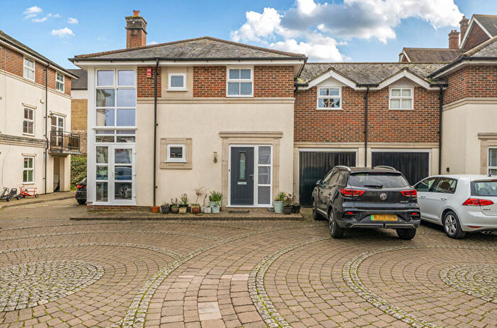 3 Bedroom Semi Detached House For Sale In Marston Gate, Winchester, Hampshire, SO23