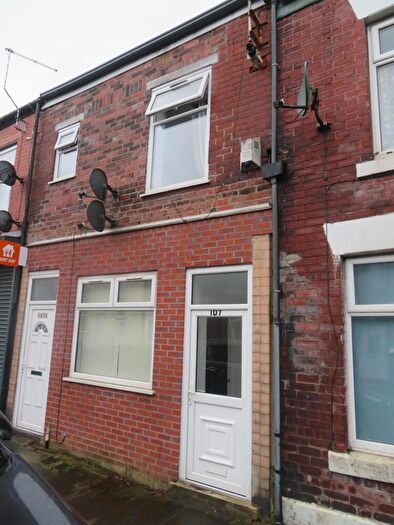 1 Bedroom Flat To Rent In Rooley Moor Road, Meanwood, OL12