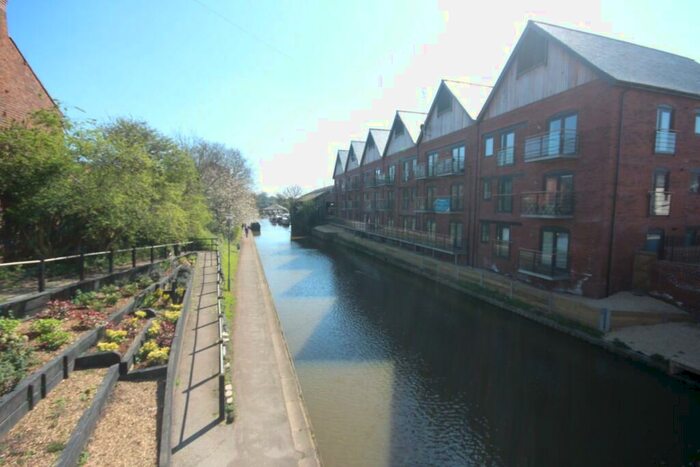 2 Bedroom Apartment To Rent In Lock Court, Chester, CH1