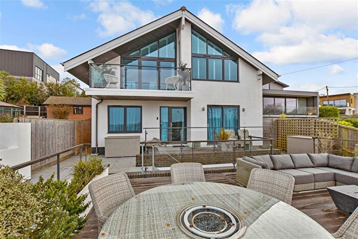 5 Bedroom Detached House For Sale In Lower Church Road, Cowes, Isle Of Wight, PO31