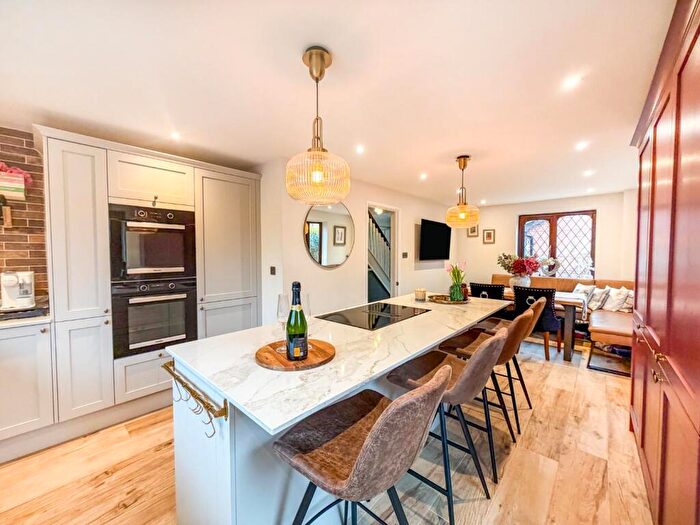 4 Bedroom Detached House For Sale In Exbury Gardens, West Bridgford, Nottingham, NG2