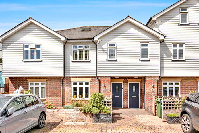 3 Bedroom Town House For Sale In Lower Road, Forest Row, RH18