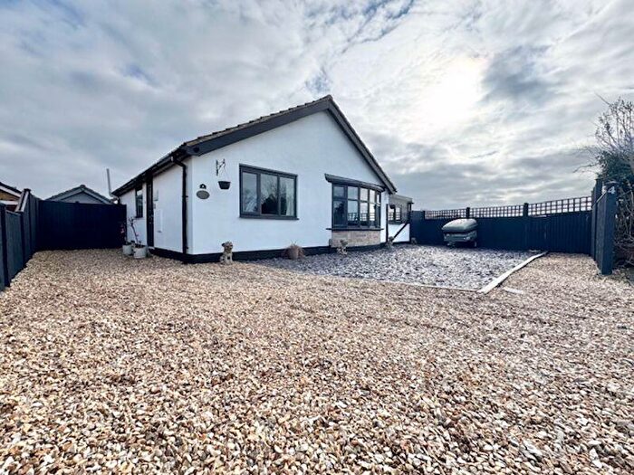 4 Bedroom Detached Bungalow For Sale In Brixham Court, Scartho, Grimsby, DN33