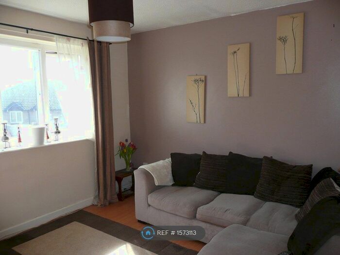 1 Bedroom Flat To Rent In Chequers Court, Bradley Stoke, Bristol, BS32