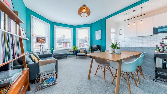 1 Bedroom Flat To Rent In Stapleton Hall Road, Stroud Green, London, N4