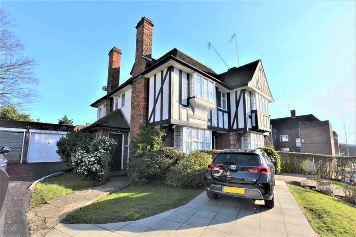 1 Bedroom Flat To Rent In Ossulton Way, London, N2