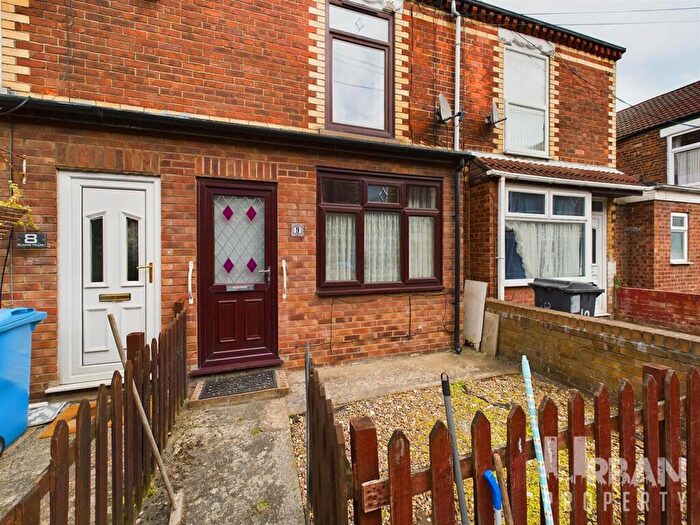 2 Bedroom House To Rent In Gladys Villas, Brecon Street, Hull, HU8