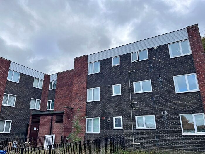 3 Bedroom Flat For Sale In Rothley Close, Newcastle Upon Tyne, Tyne And Wear, NE3