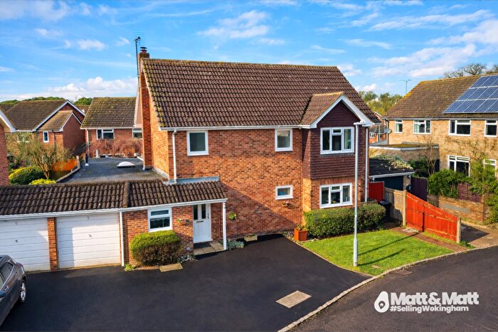 5 Bedroom Detached House For Sale In Chaucer Close, Wokingham, Berkshire, RG40