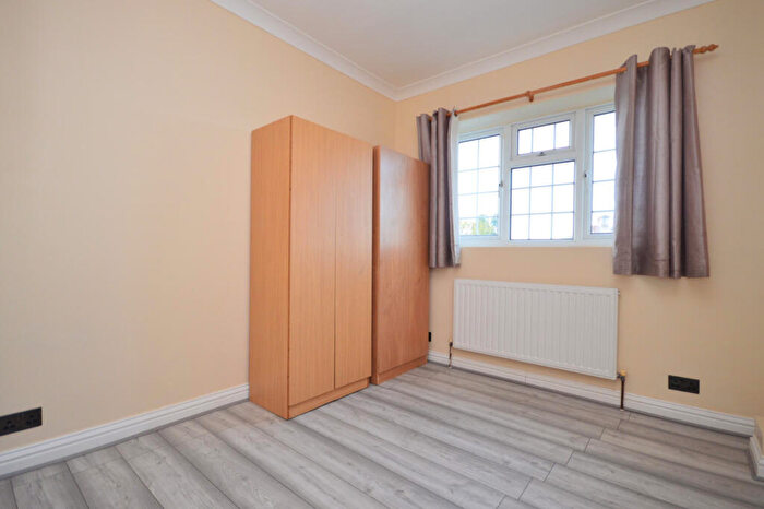 2 Bedroom Semi-Detached House To Rent In Atherton Road, Clayhall, Ilford, IG5