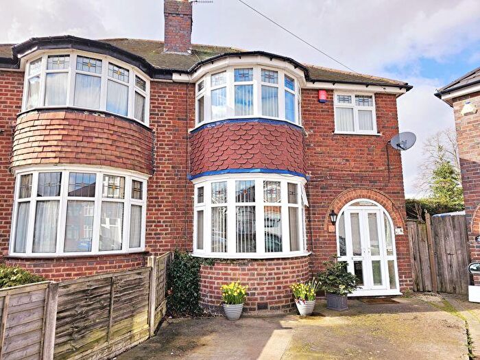 3 Bedroom Semi Detached House For Sale In Tolworth Hall Road, Erdington, Birmingham, B24