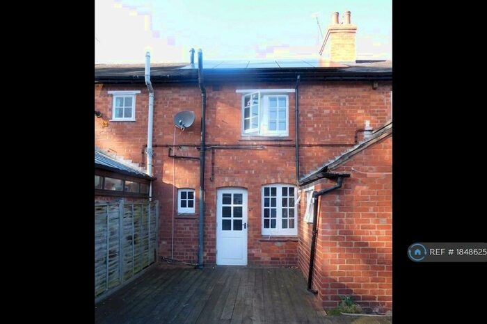 2 Bedroom Terraced House To Rent In Crackley Cottages, Kenilworth, CV8