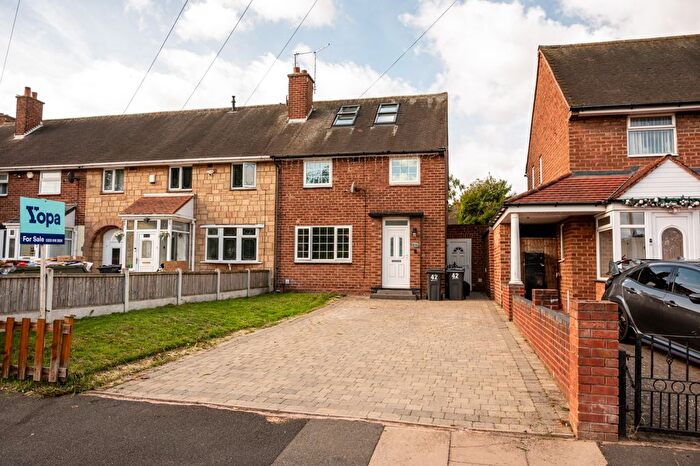 3 Bedroom End Of Terrace House For Sale In Hillstone Road, Birmingham, B34