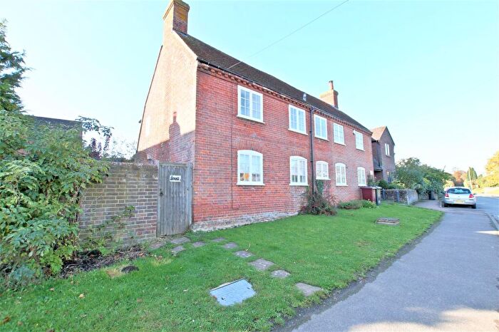 2 Bedroom Cottage To Rent In Walton Lane, Bosham, PO18