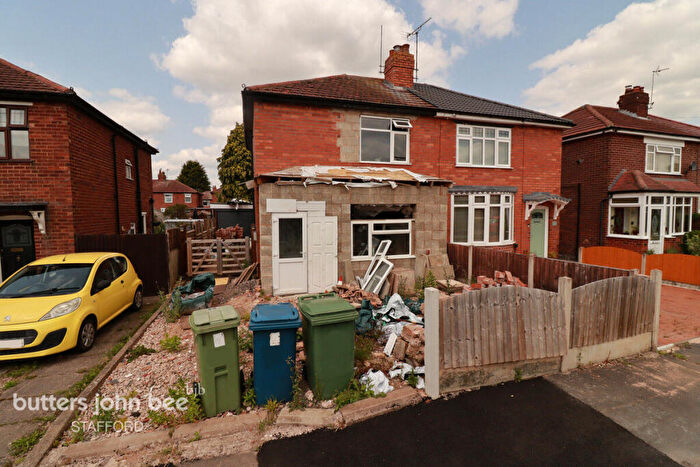 3 Bedroom Semi-Detached House For Sale In Clare Road, Stafford, ST16