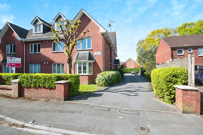 2 Bedroom Flat For Sale In Hamilton Road, Bournemouth, BH1