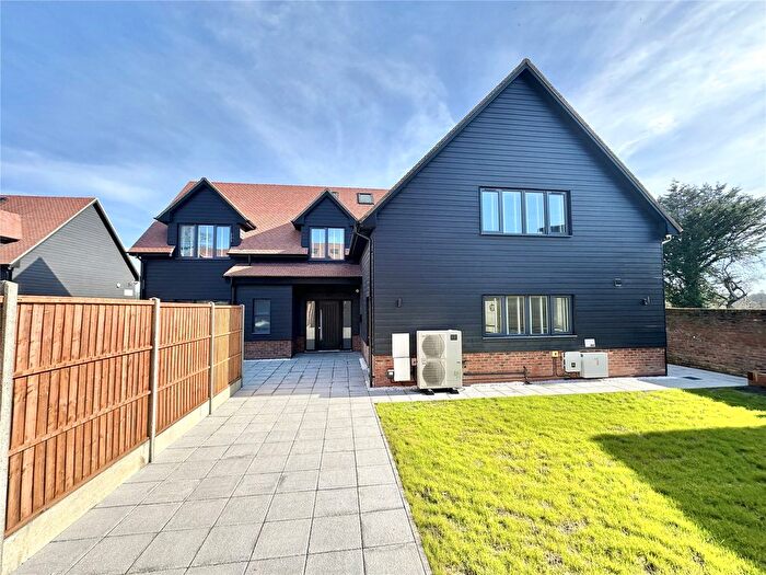 4 Bedroom Detached House To Rent In Watling Street, Radlett, Hertfordshire, WD7