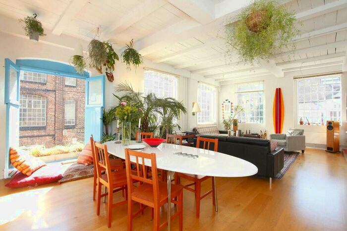 2 Bedroom Flat To Rent In Leighton Place, Kentish Town, London, NW5