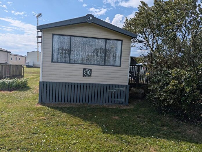 3 Bedroom Mobile/park Home For Sale In Sennen, Penzance, TR19