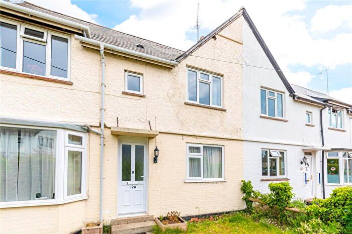 1 Bedroom Apartment For Sale In The Crescent, Pewsey, Wiltshire, SN9