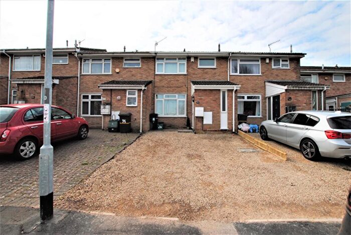 3 Bedroom Terraced House To Rent In Paddock Garden, Whitchurch, Bristol, BS14