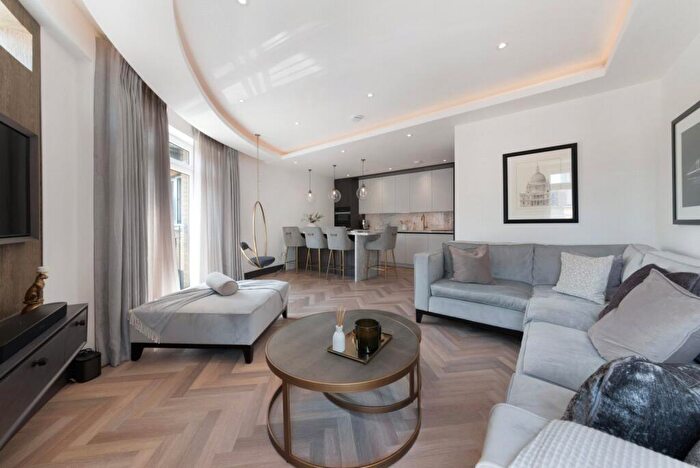 2 Bedroom Flat To Rent In Three Colt Street, London, E14