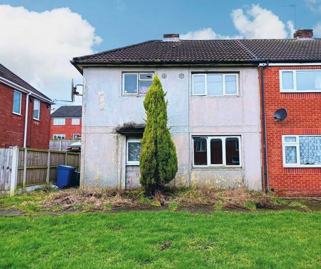 3 Bedroom Semi-Detached House For Sale In Carnation Close, Stoke-On-Trent, ST3