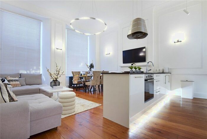 2 Bedroom Flat To Rent In Bryanston Square, Marylebone, London, W1H