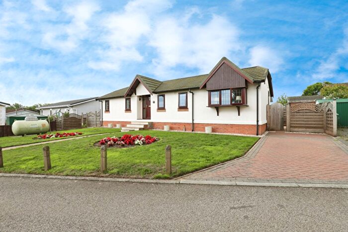 2 Bedroom Mobile/park Home For Sale In The Glade, Langham, Oakham, LE15