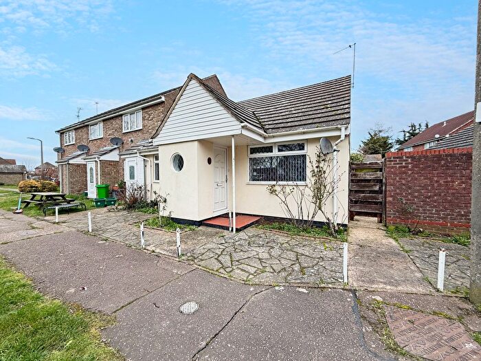 2 Bedroom Bungalow For Sale In Caroline Close, Wivenhoe, Colchester, CO7