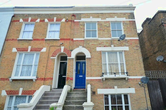 1 Bedroom Flat To Rent In Crystal Palace Road, London, SE22