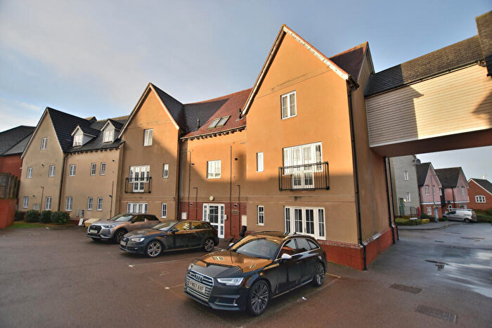 2 Bedroom Apartment To Rent In Weavers Close, Dunmow, Essex, CM6