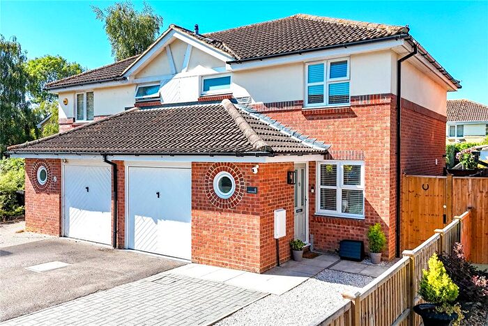 3 Bedroom Semi-Detached House For Sale In Fawn Gardens, New Milton, Hampshire, BH25