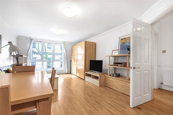 1 Bedroom Apartment To Rent In Little Britain, London, EC1A