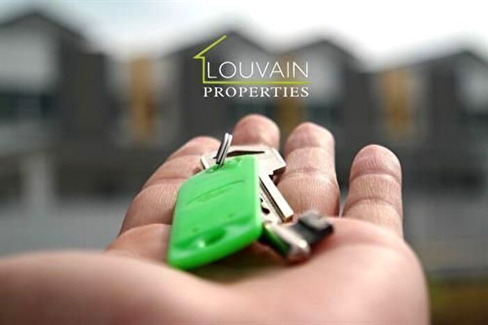 2 Bedroom Flat To Rent In Islwyn Close, Ebbw Vale, NP23